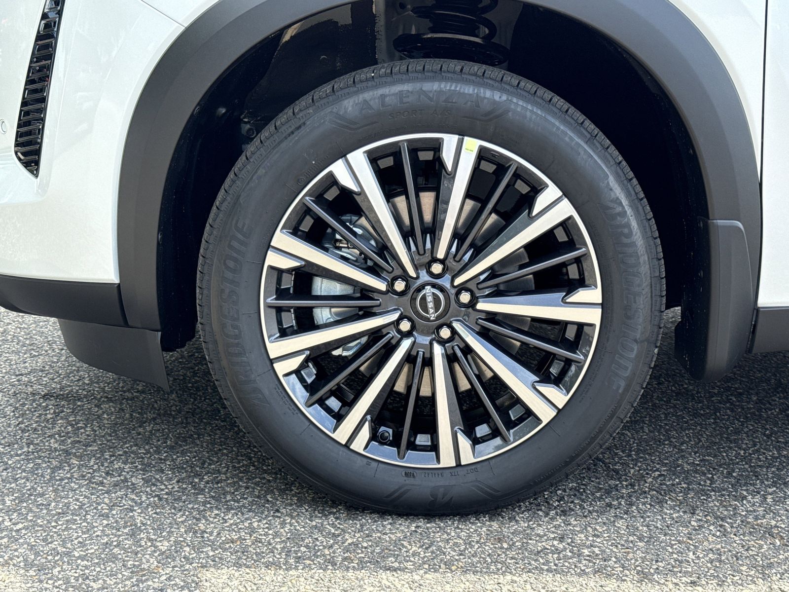 New 2026 White Nissan Platinum image 26