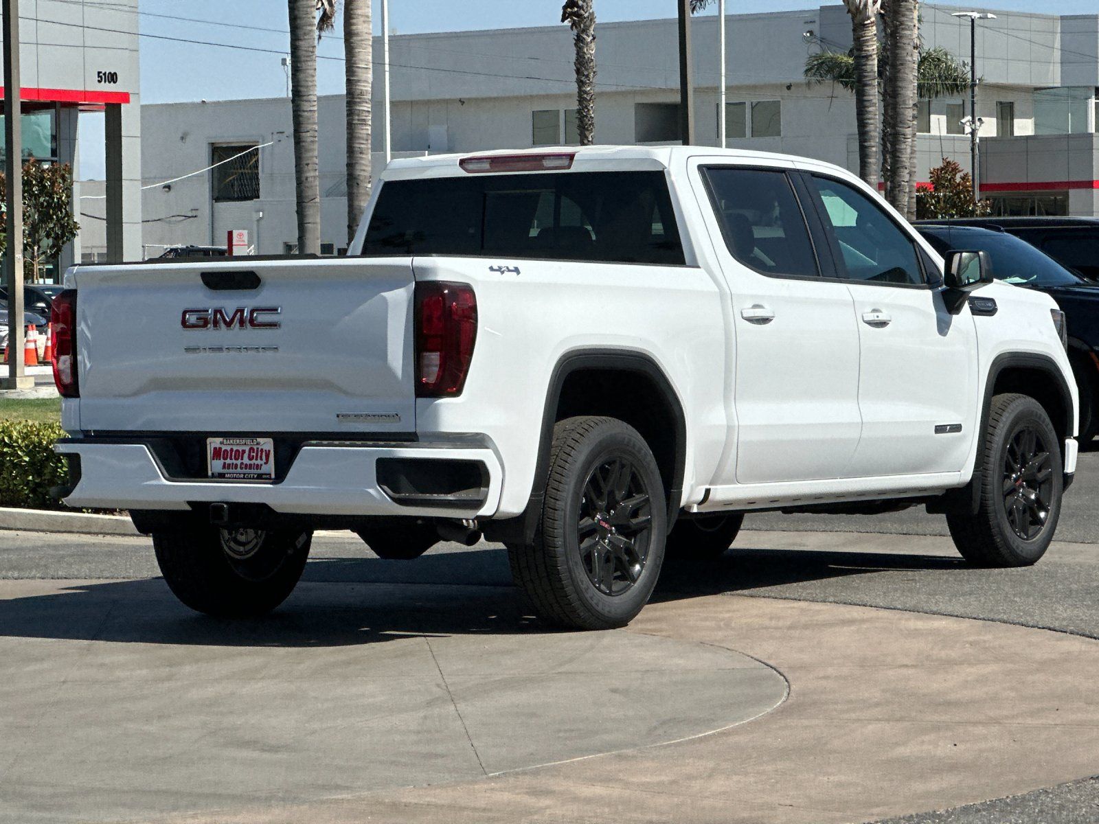 View vehicle photo 3