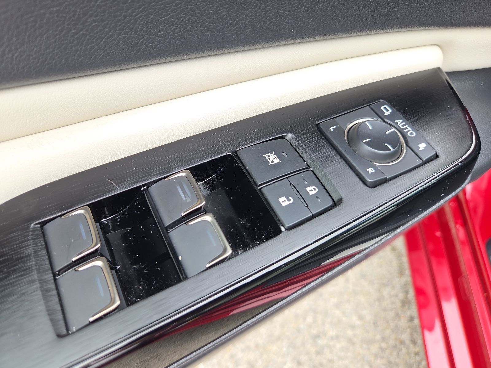 used 2025 Lexus ES car, priced at $47,950