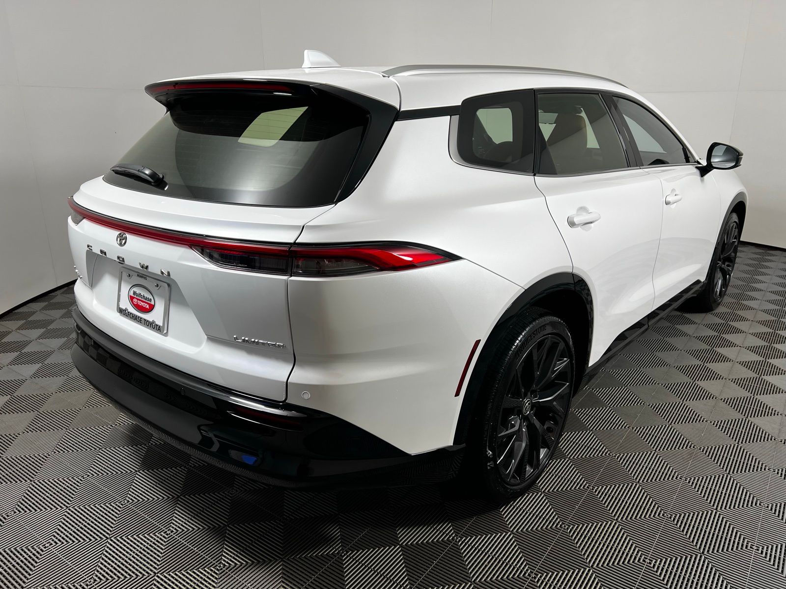 Thumbnail: 2025 Toyota Crown Signia - 5