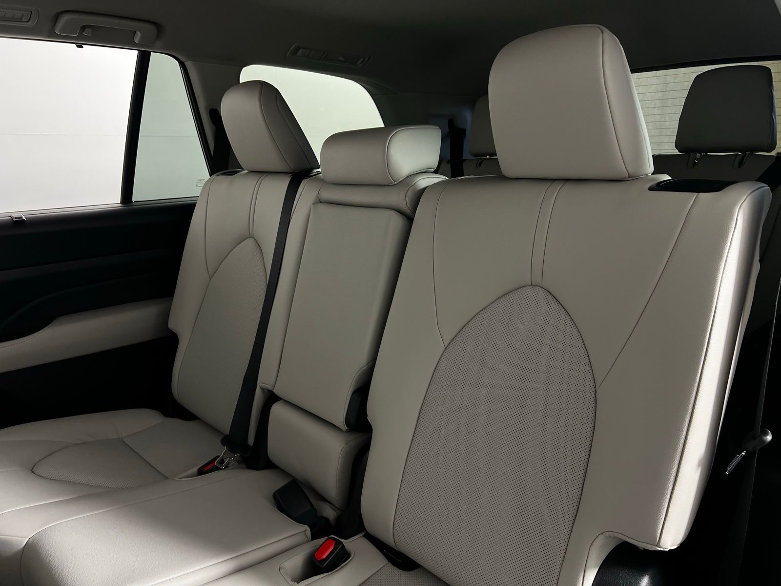 Thumbnail: 2026 Toyota Grand Highlander - 23