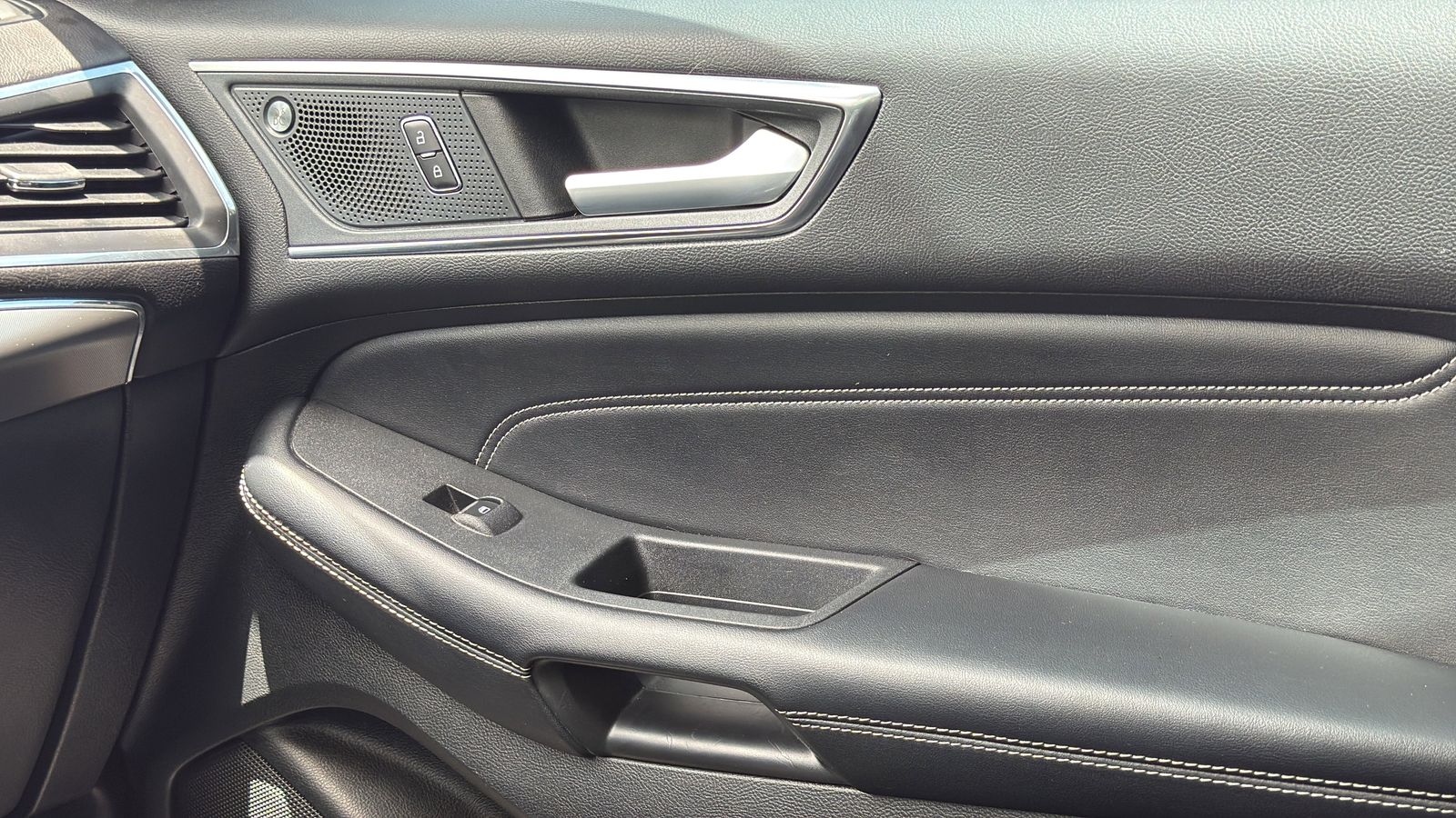 Used Car 2023 Ford Edge  Titanium For Sale Under $30,000 In Austin, Texas