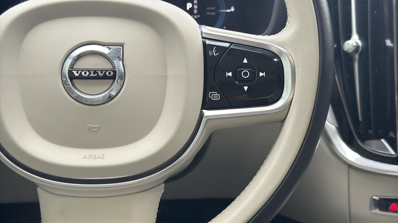 Used Car 2024 Volvo S60 Recharge Plug-in Hybrid  T8 Plus Dark Theme For Sale Under $40,000 In Austin, Texas