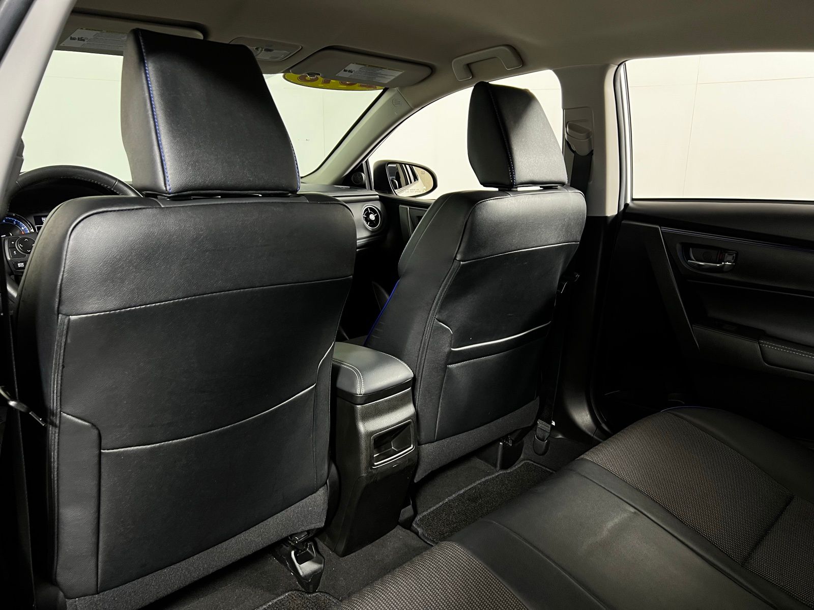 2018 Toyota Corolla SE 19
