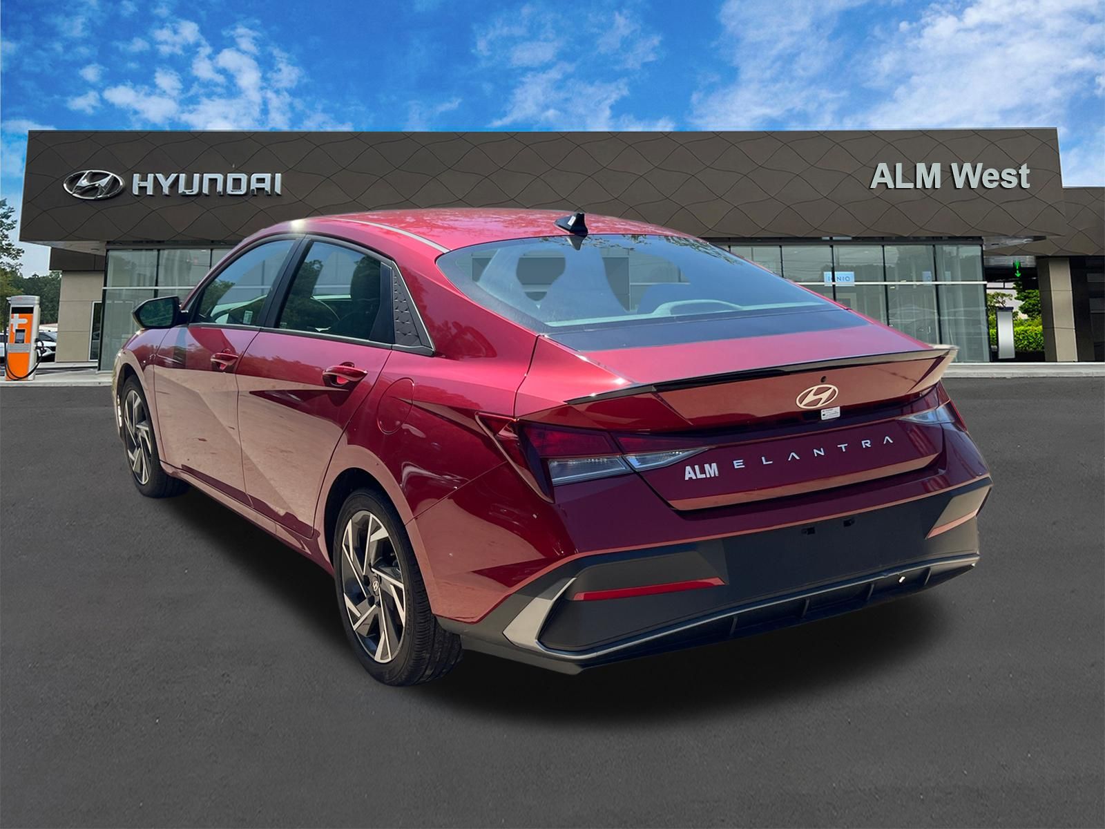 Used 2025 Red Hyundai SEL Sport image 7