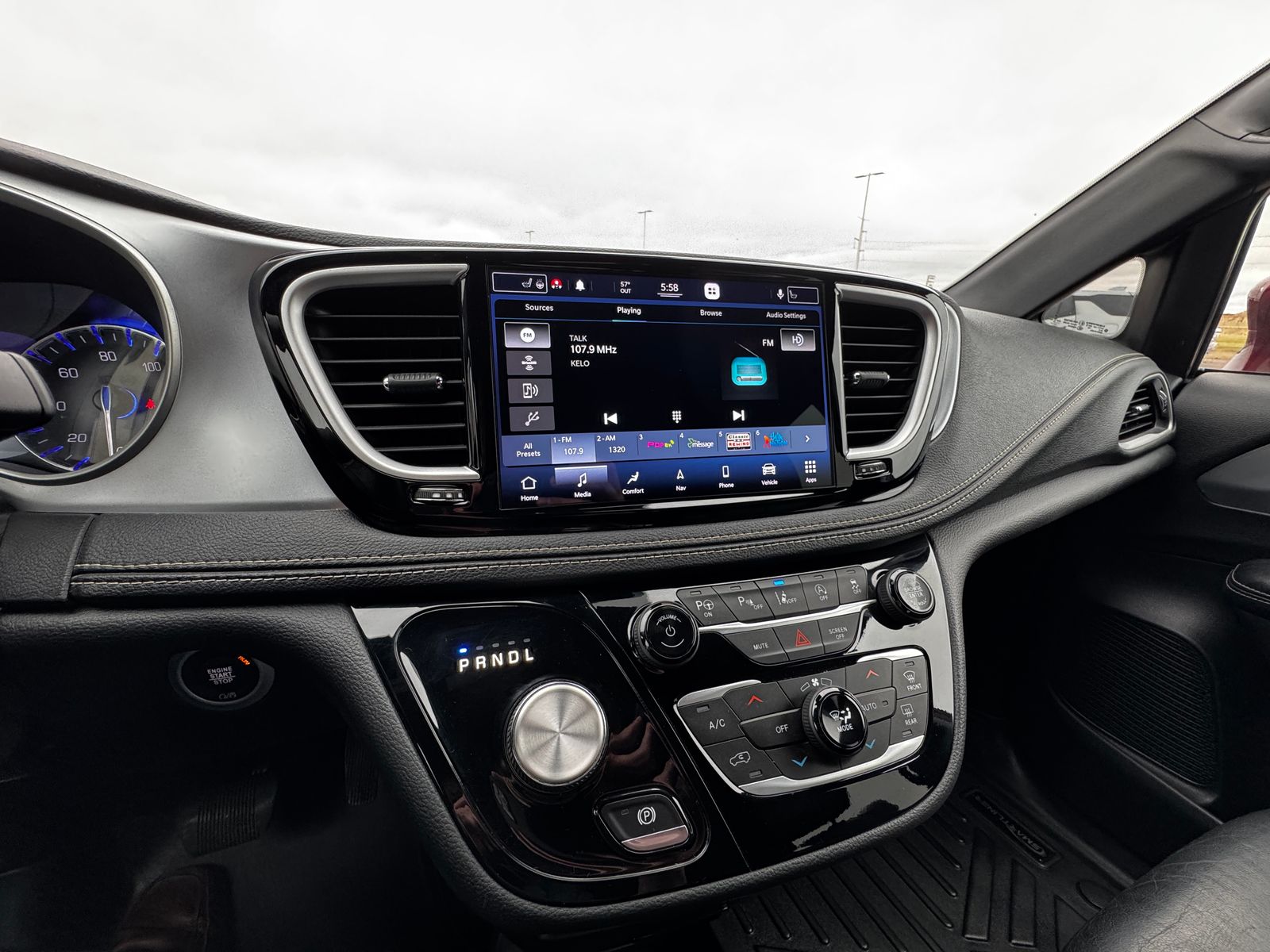 View vehicle photo 6