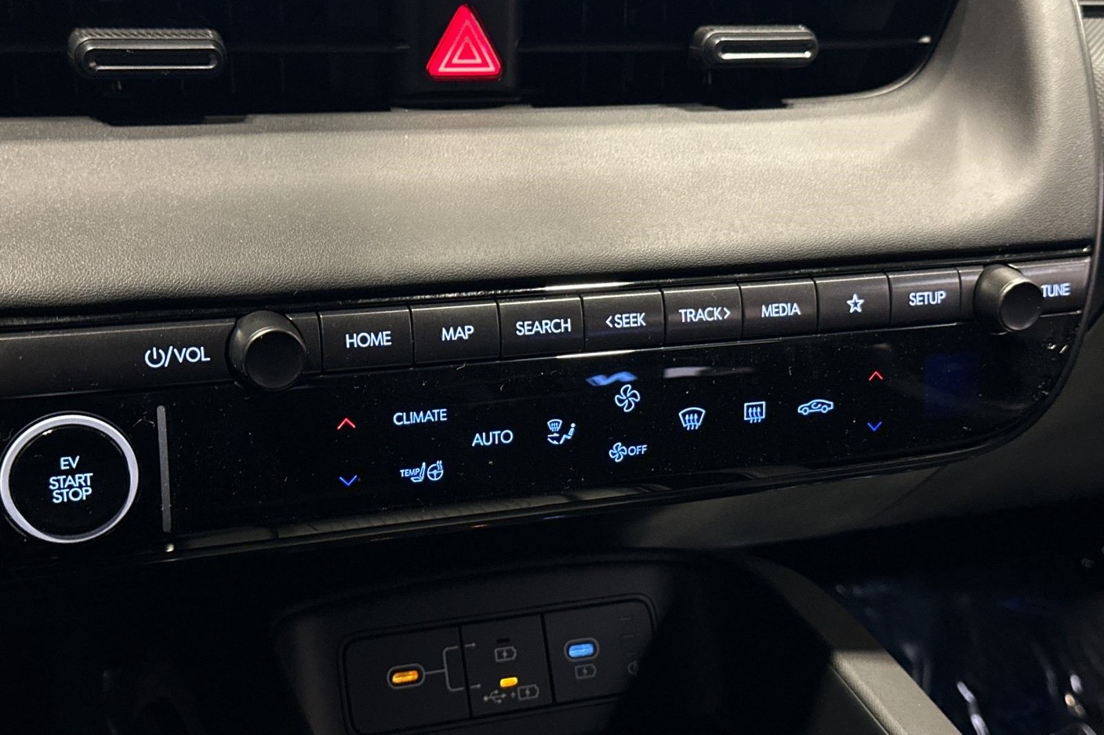 2025 Hyundai IONIQ 5 N - Photo 19