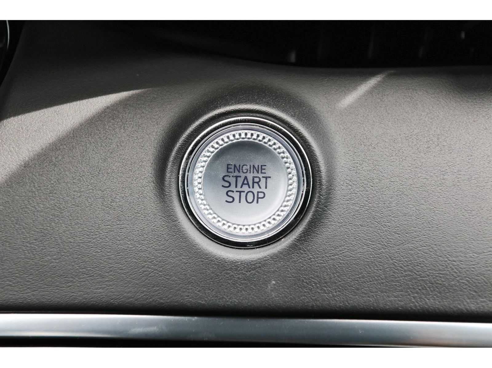 GV70 2.5T Standard