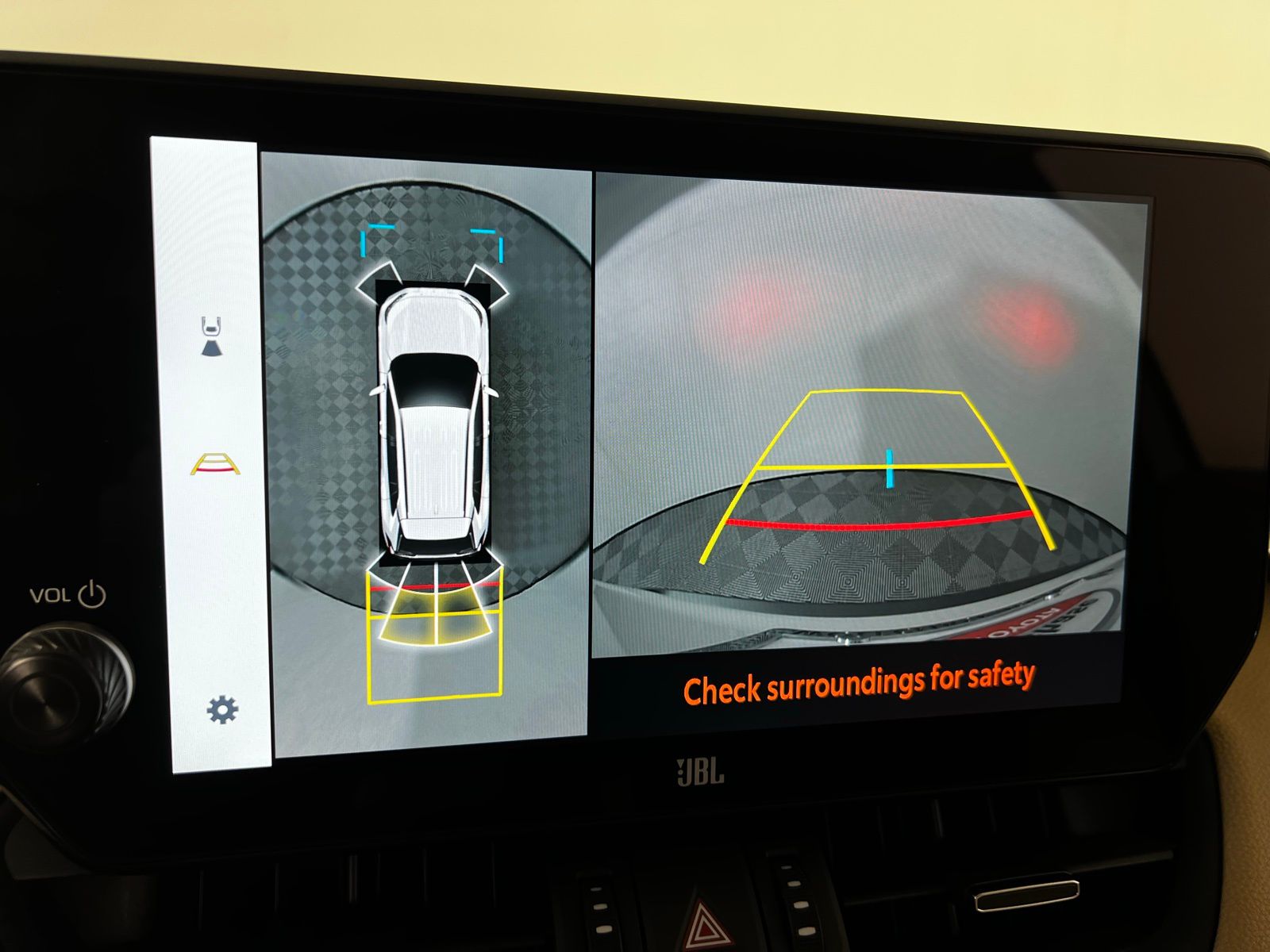 Thumbnail: 2025 Toyota RAV4 - 15