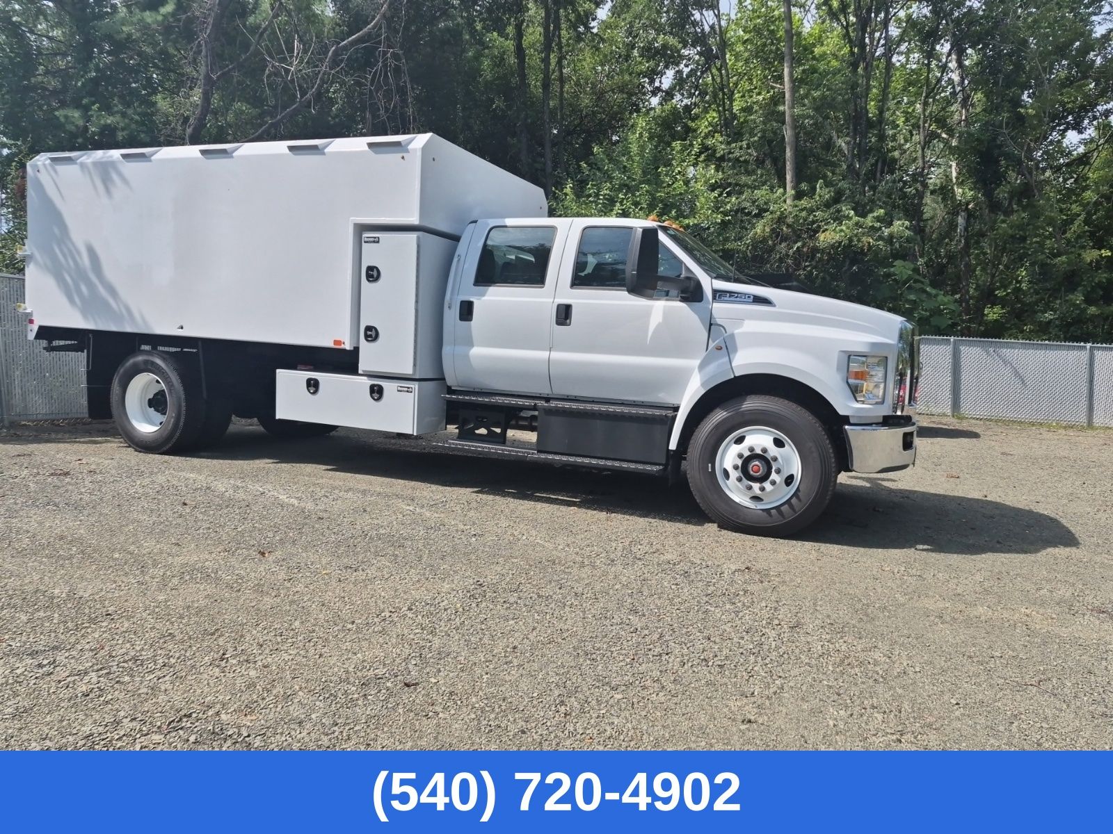 2027 Ford F-750SD Base