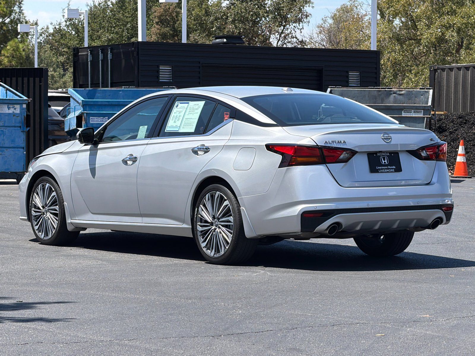 2024 Nissan Altima 2.5 SL — full photo 4 of 27