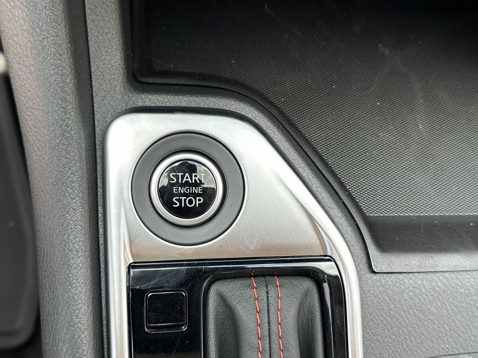 2025 Nissan Sentra SR Midnight Edition photo 7