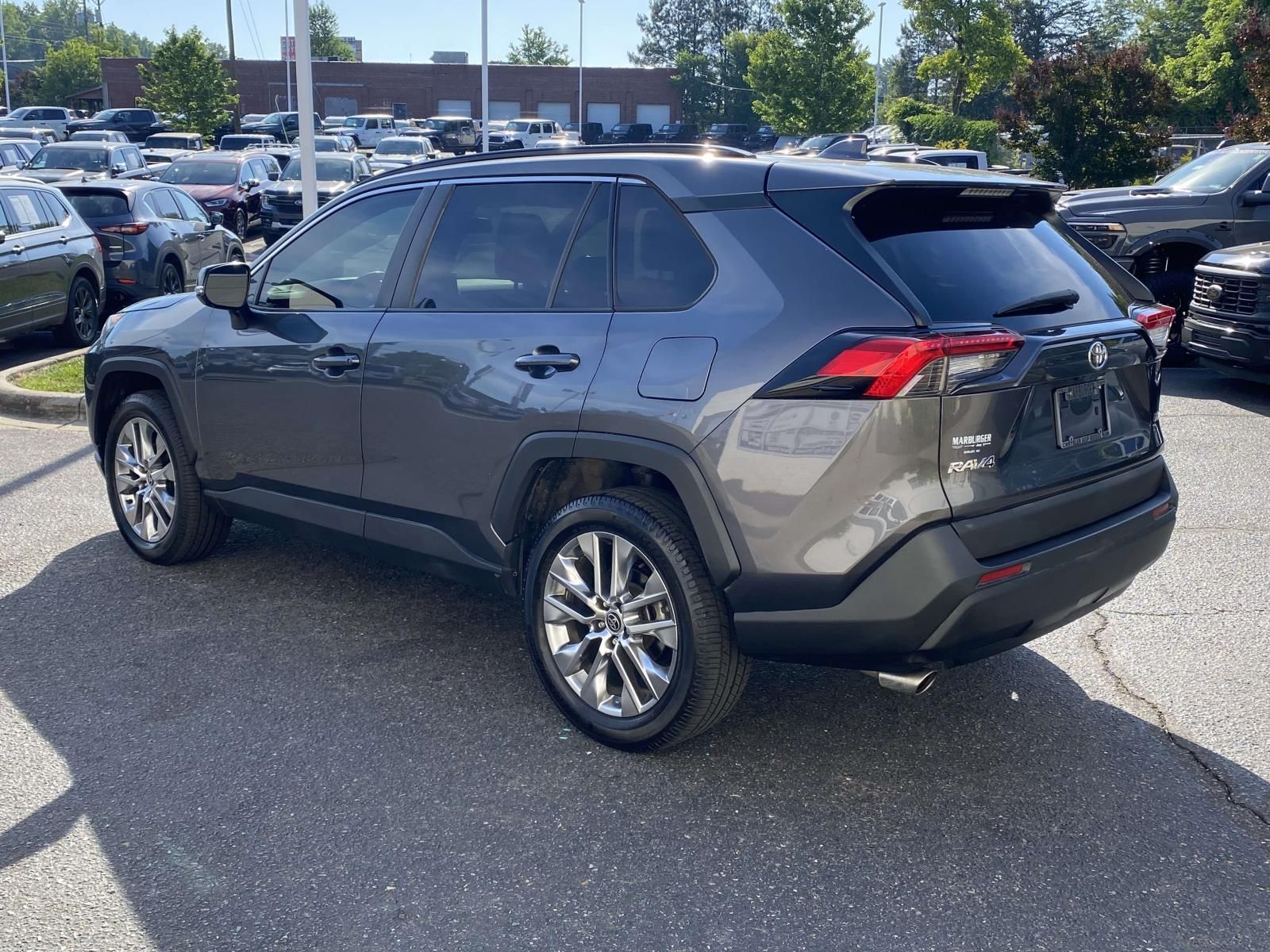 View vehicle photo 5