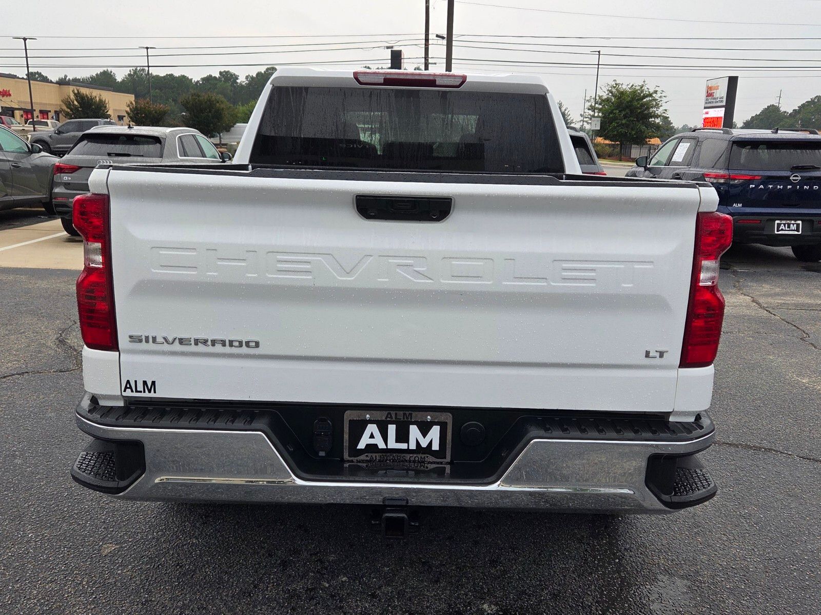 Used 2025 White Chevrolet LT image 10