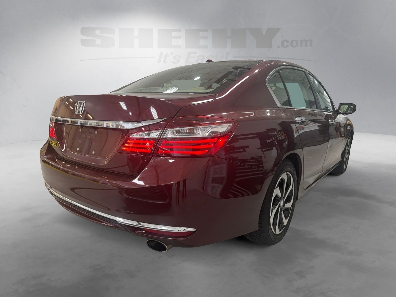 View vehicle photo 6