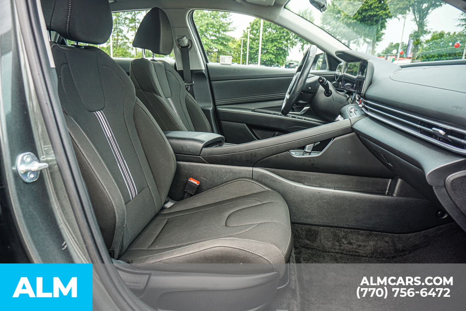 Used 2025 Gray Hyundai SEL Convenience image 22