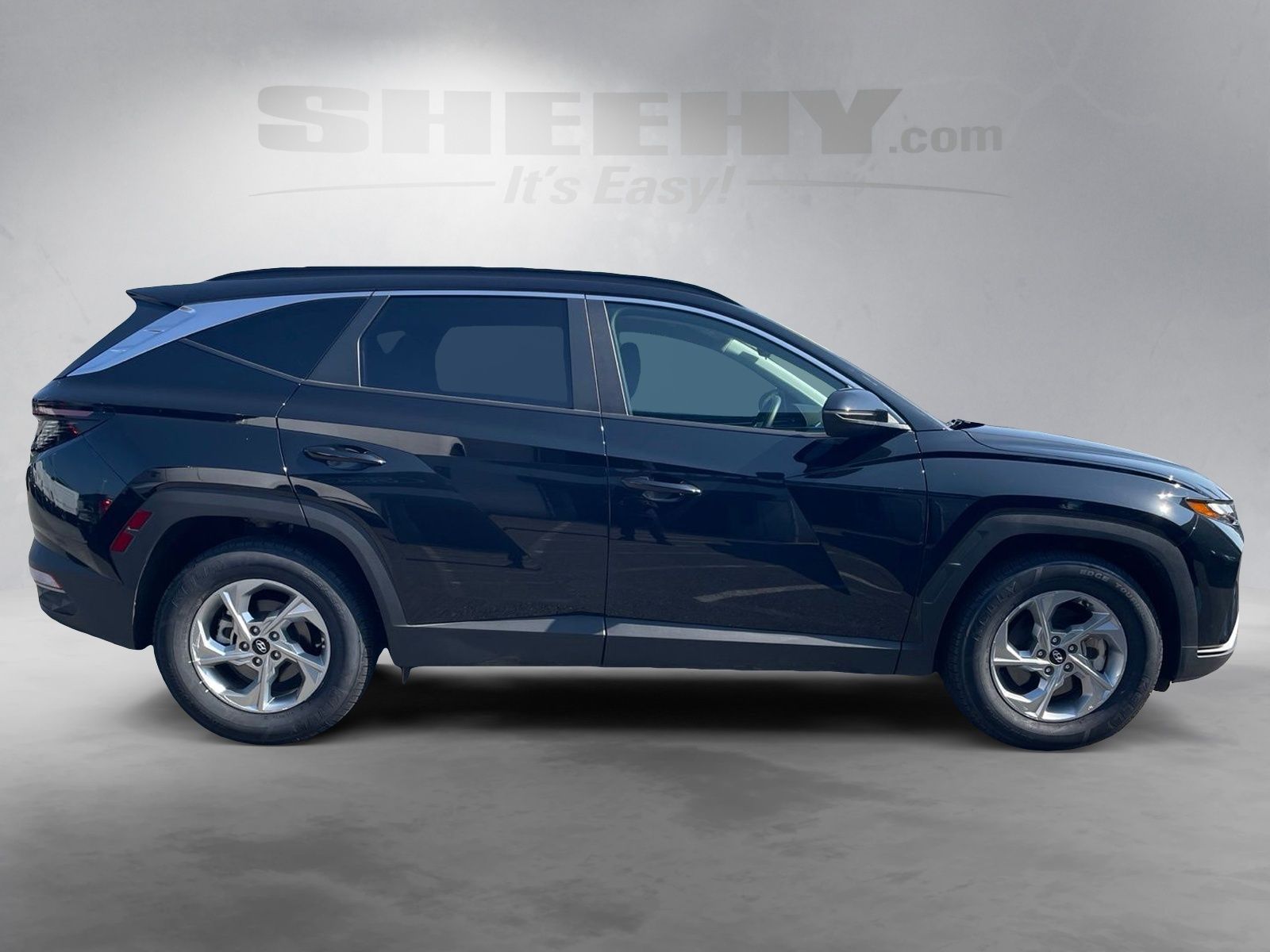 Used 2023 Phantom Black Hyundai SEL image 10
