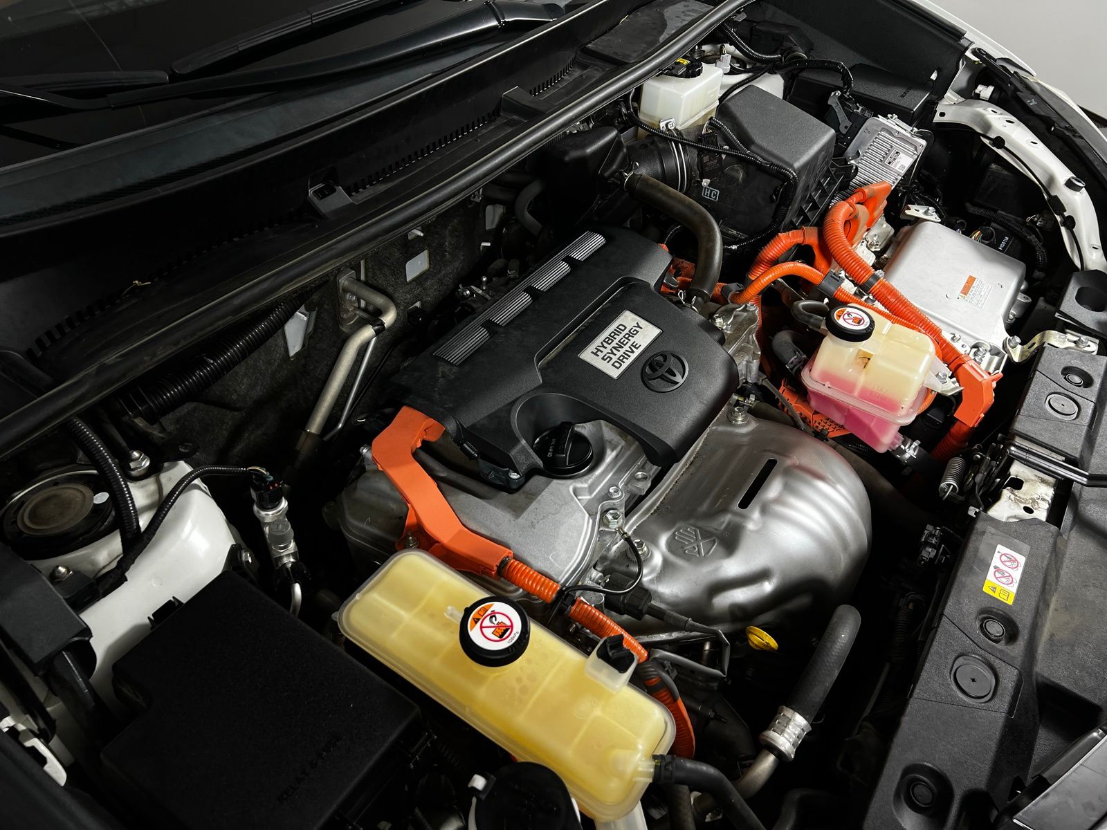 Thumbnail: 2018 Toyota RAV4 - 10