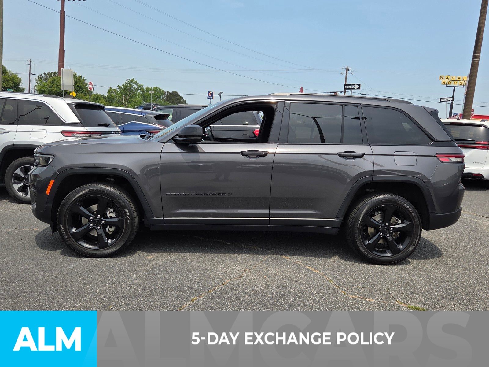 Used 2024 Gray Jeep Altitude image 4