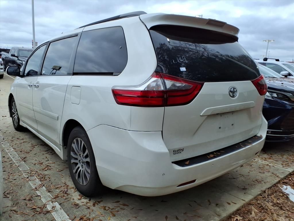 2020 Toyota Sienna XLE White at Community Toyota