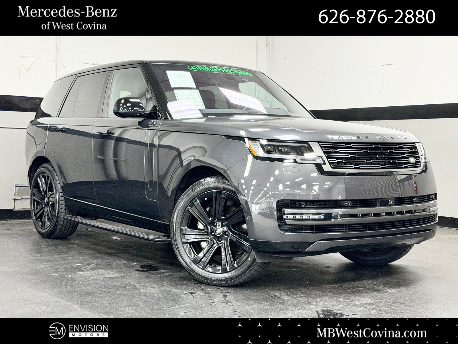 Ligurian Black SV Bespoke Ultra Metallic Sat 2023 Land Rover Range Rover P400 SE AWD SUV / Crossover All-Wheel Drive 8-Speed Automatic