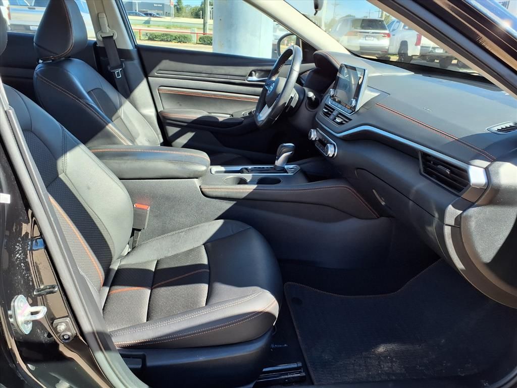 2021 Nissan Altima 2.5 SR Black at Emmons Autoplex