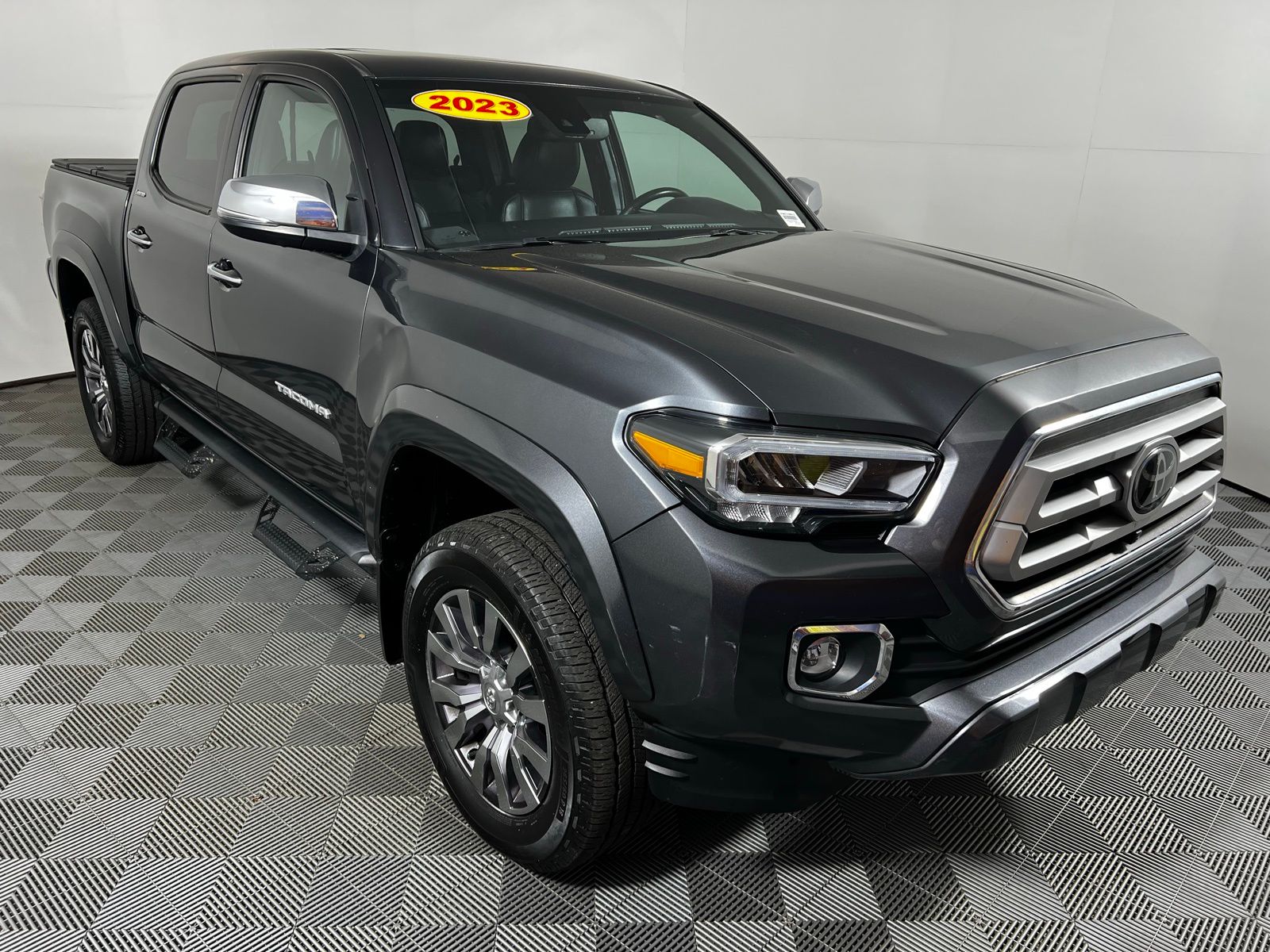 Thumbnail: 2023 Toyota Tacoma - 3