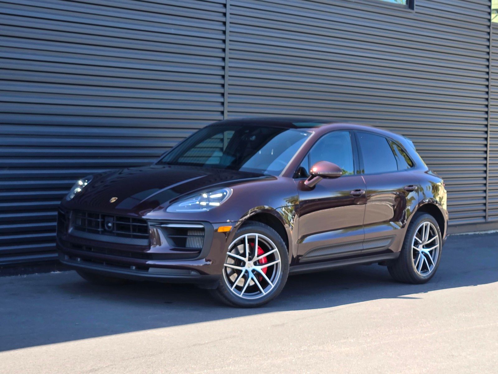 2023 Porsche Macan S — full photo 1 of 45
