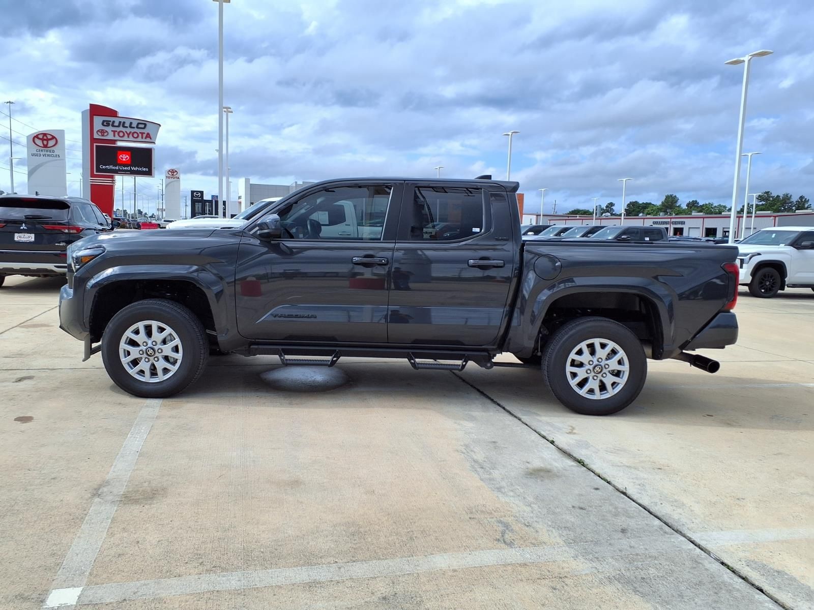 2026 Toyota Tacoma SR5 - 8