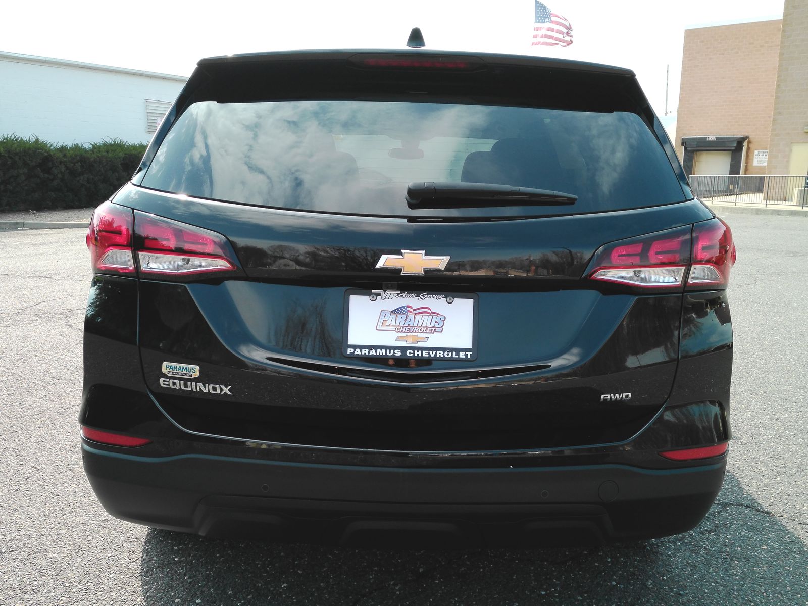 View vehicle photo 7