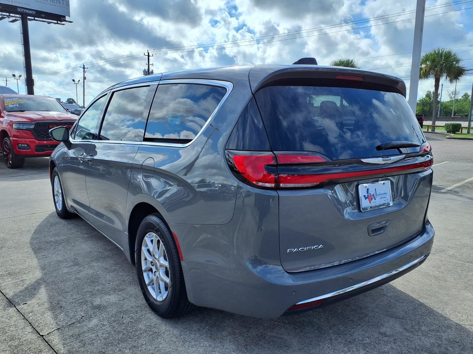 2025 Chrysler Pacifica Select - 7
