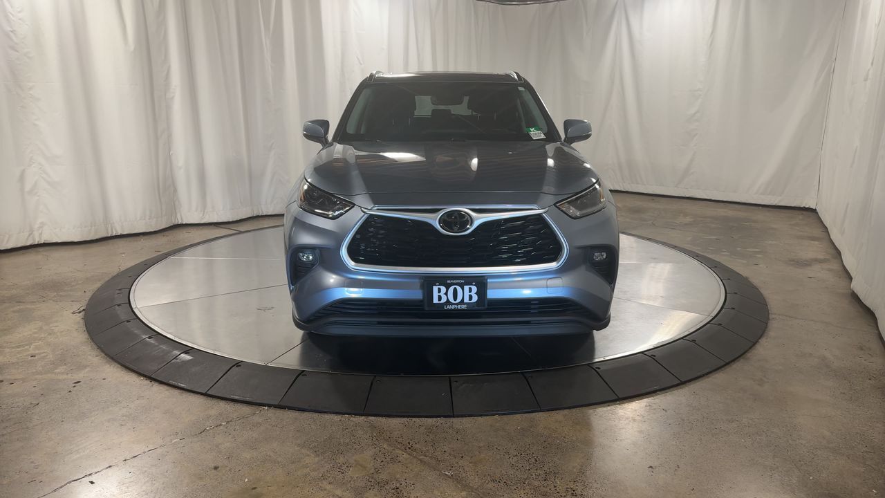 2021 Toyota Highlander XLE photo 5