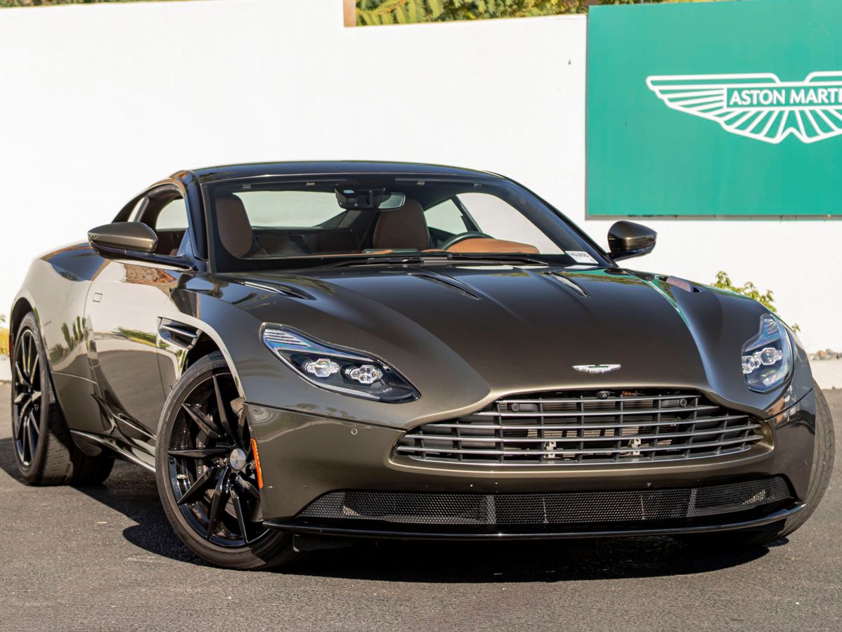 2017 Aston Martin DB11 V12 Coupe RWD
