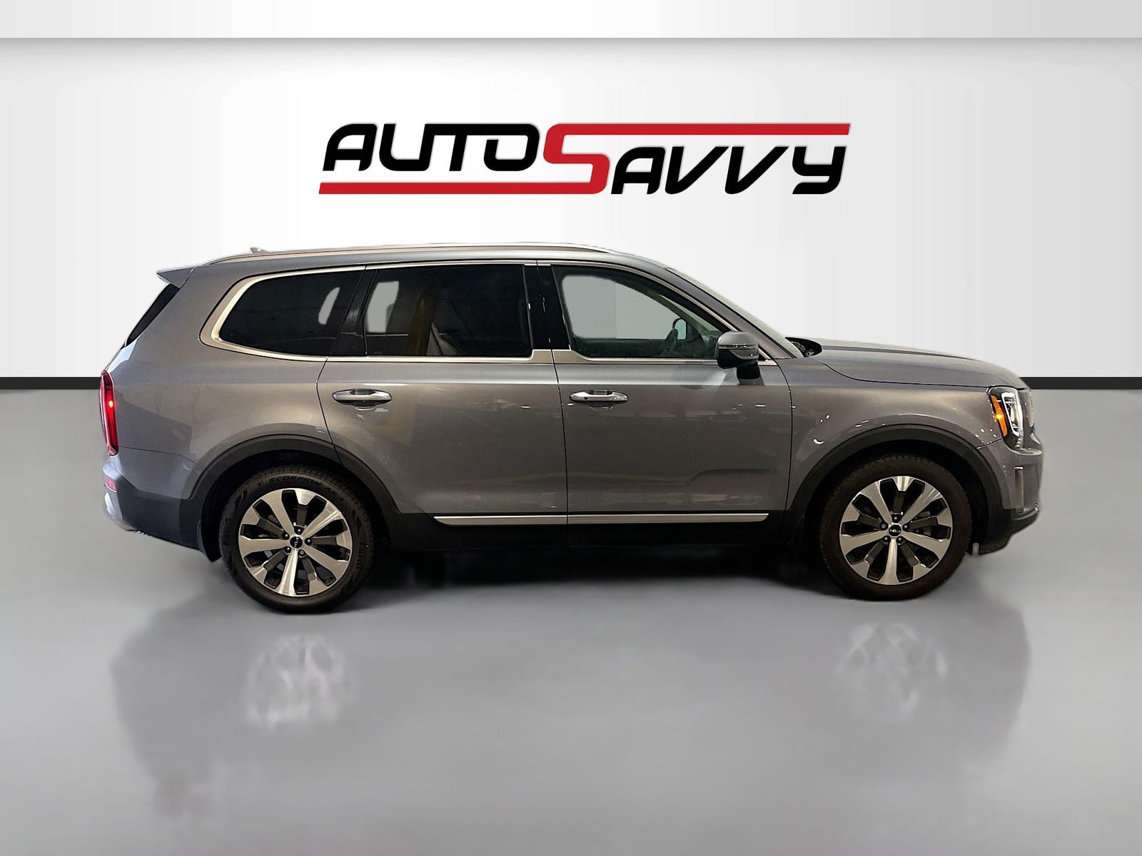 Used 2022 Silver Kia S image 8