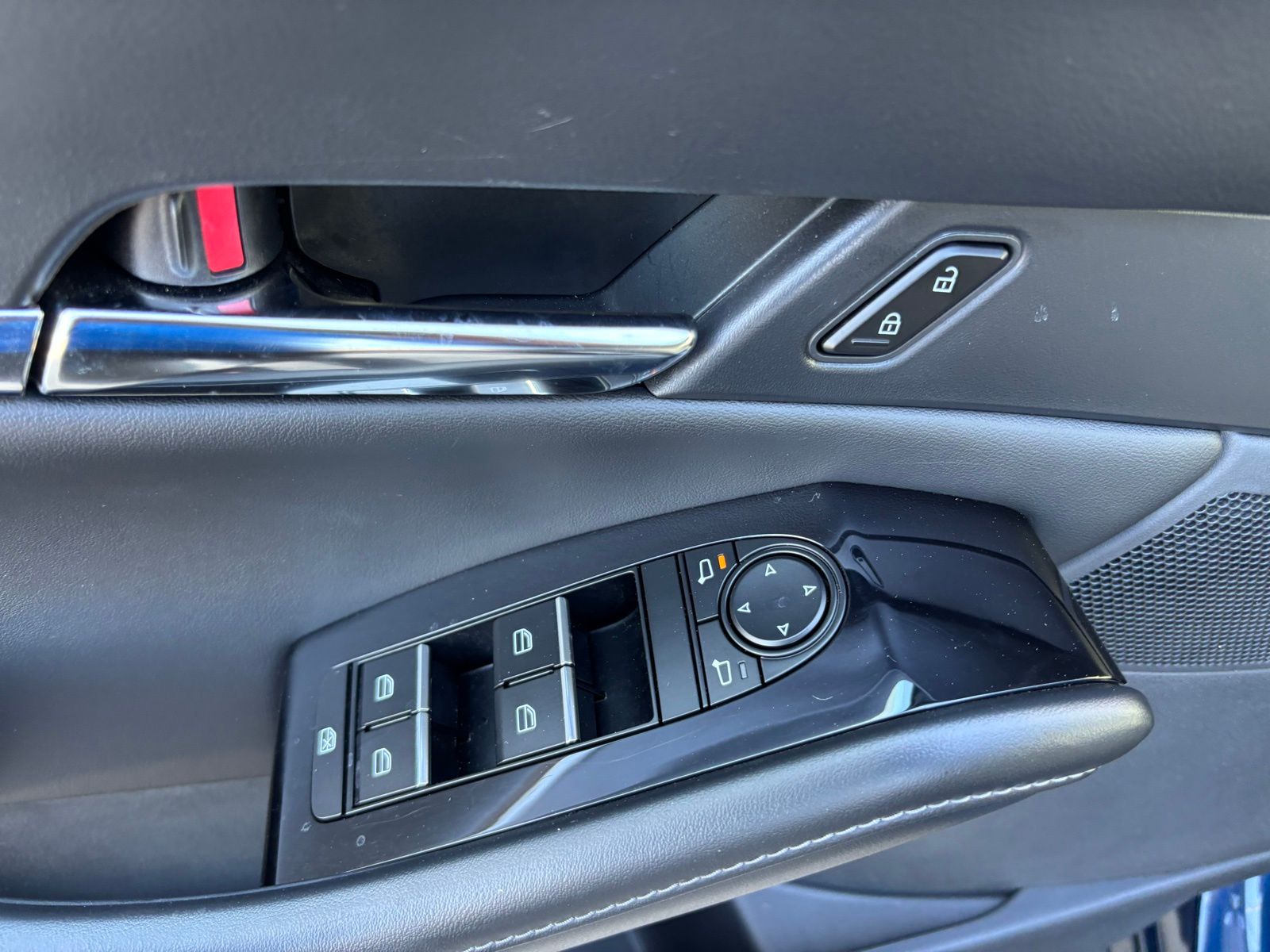 Used Car 2025 Mazda Cx-30  Wagon 4 Dr. 2.5 S Preferred Package All Wheel Drive For Sale Under $30,000 In Austin, Texas