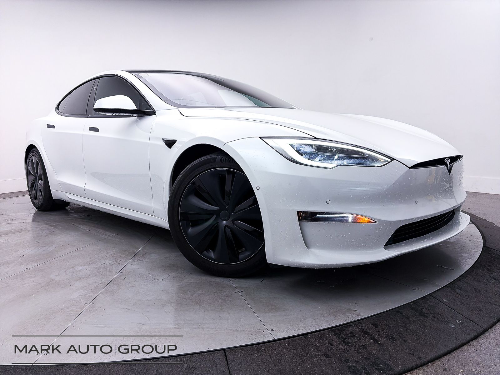 2022 Tesla Model S Base