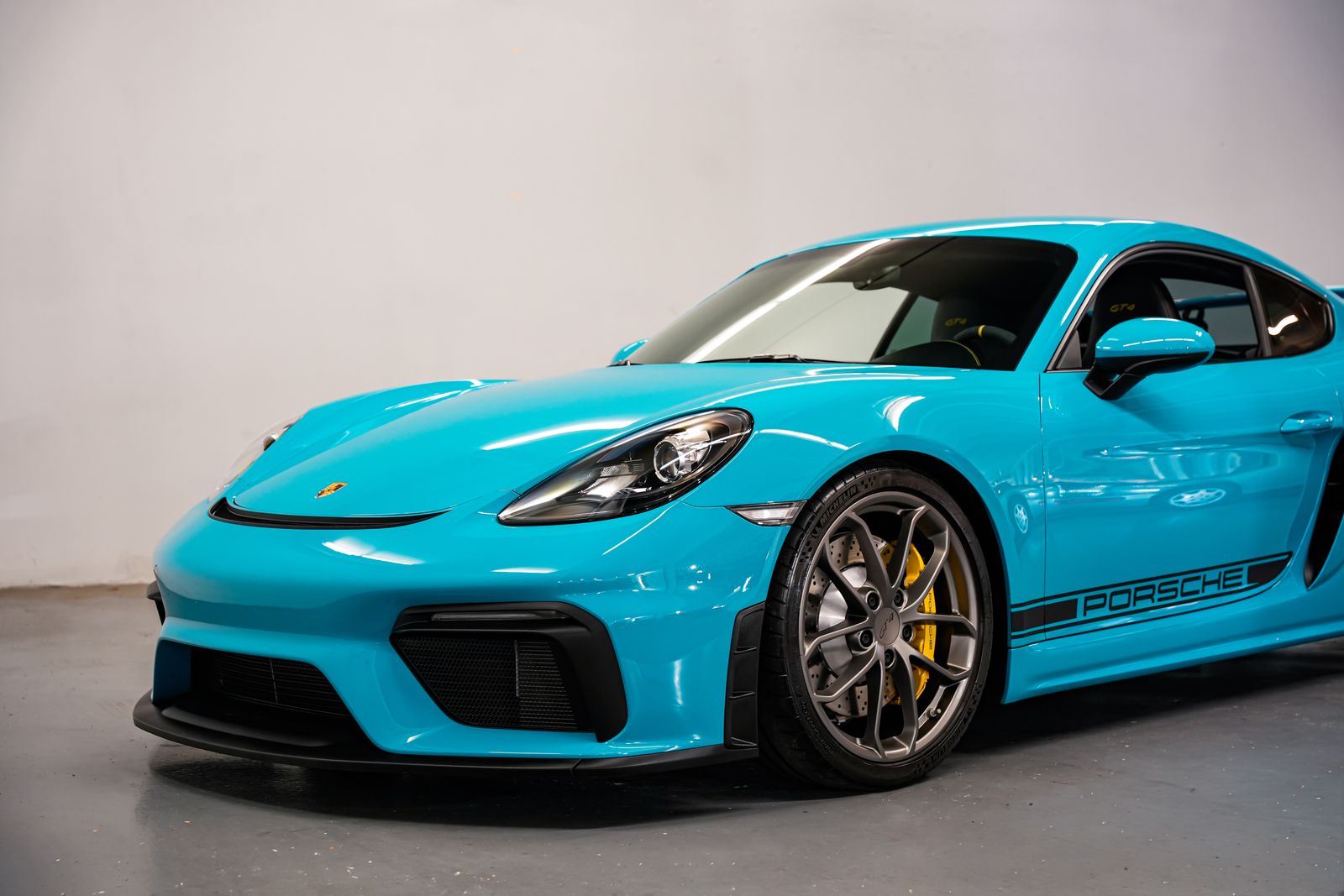 2021 Porsche 718 Cayman GT4 — photo 26