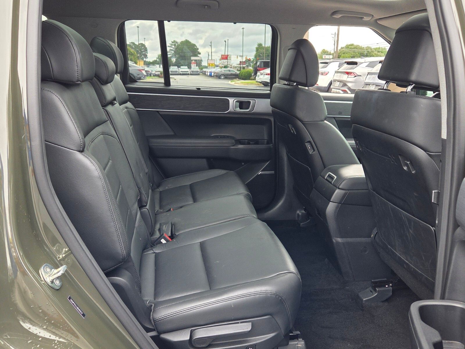 Used 2024 Green Hyundai Limited image 17