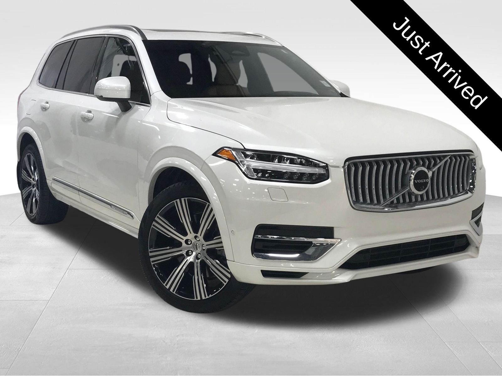 2024 Volvo XC90 Recharge T8 Ultimate Bright Theme 7-Passenger eAWD