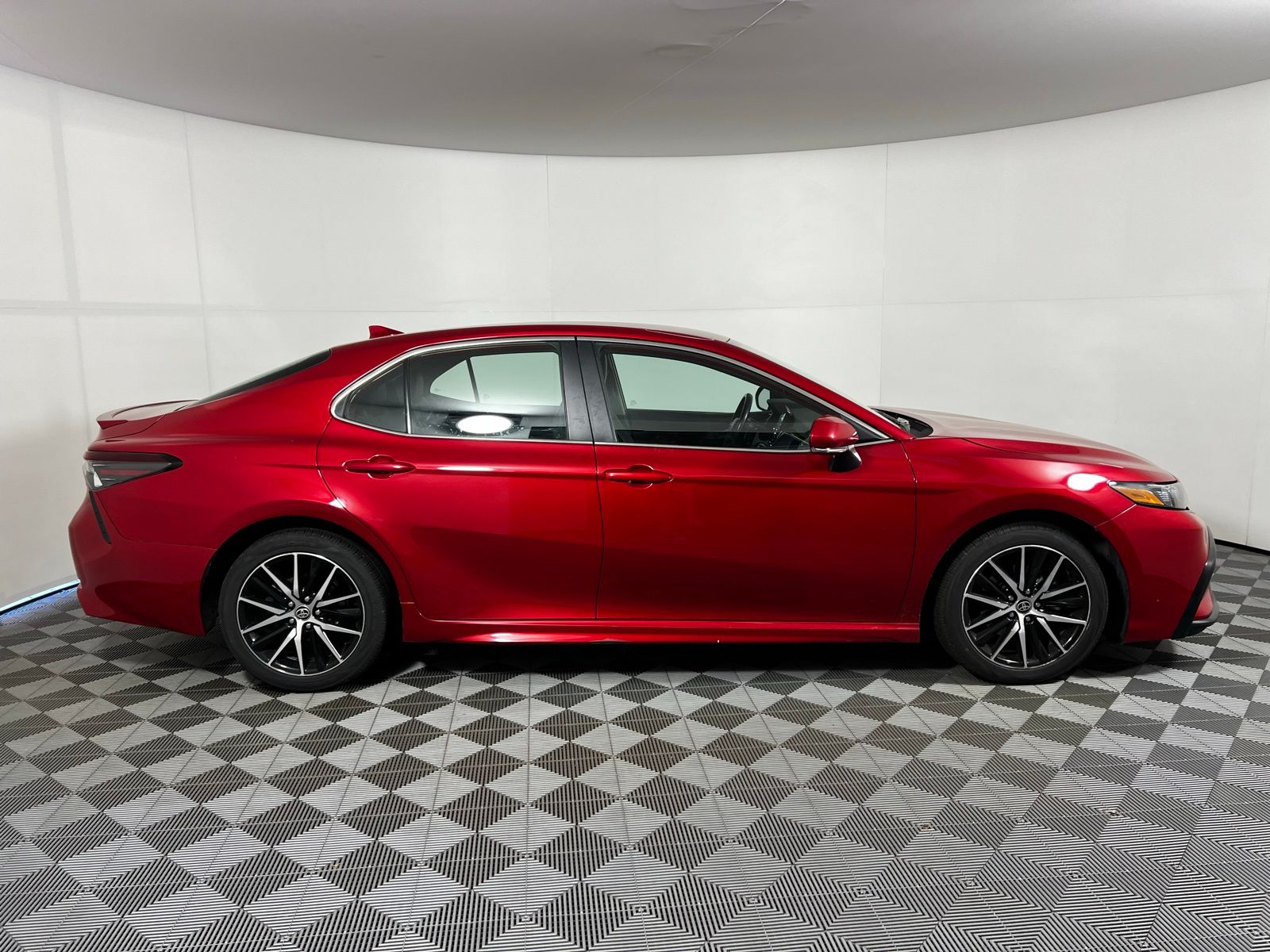 Thumbnail: 2023 Toyota Camry - 4