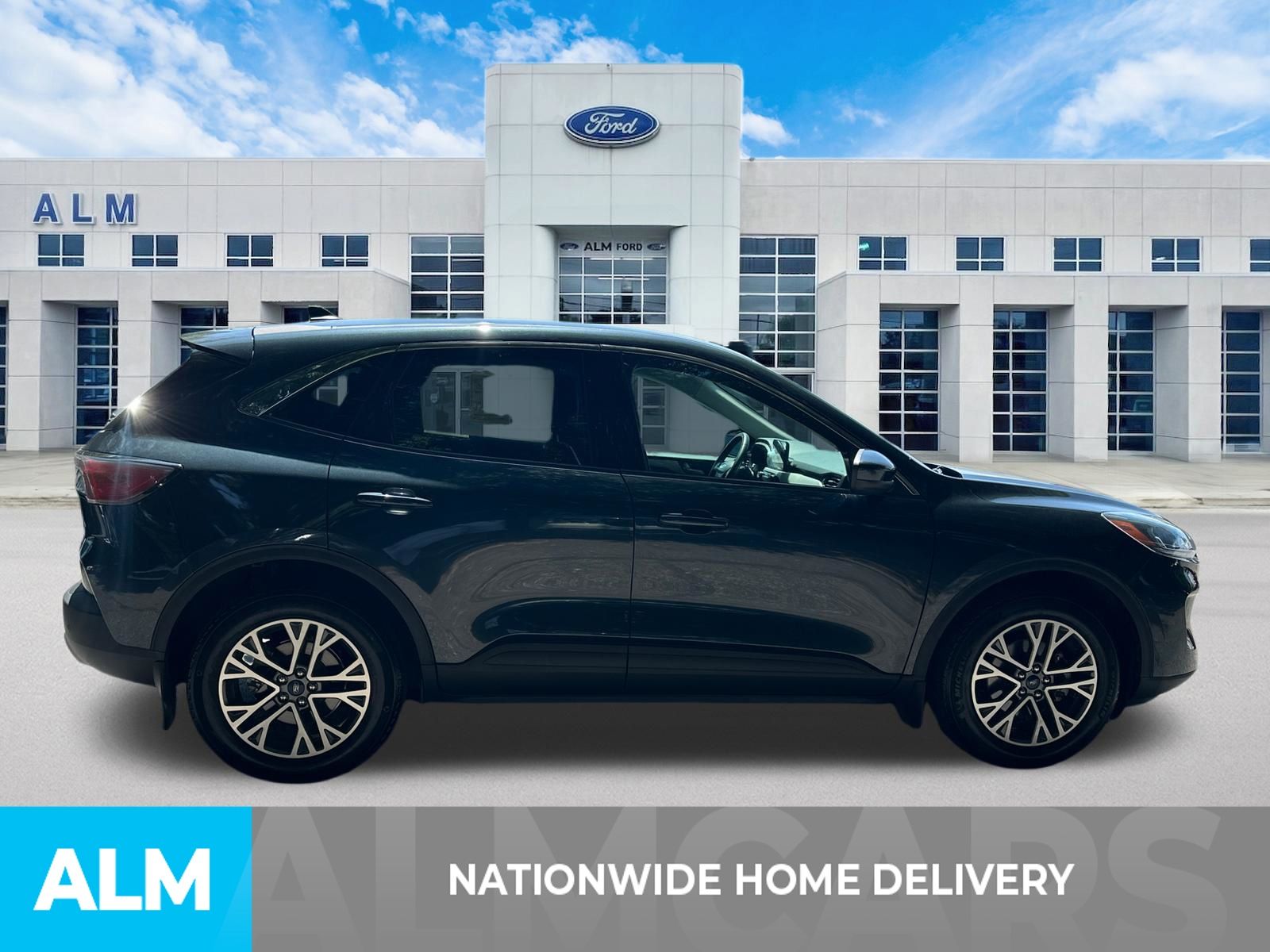 Used 2022 Blue Ford SEL image 4