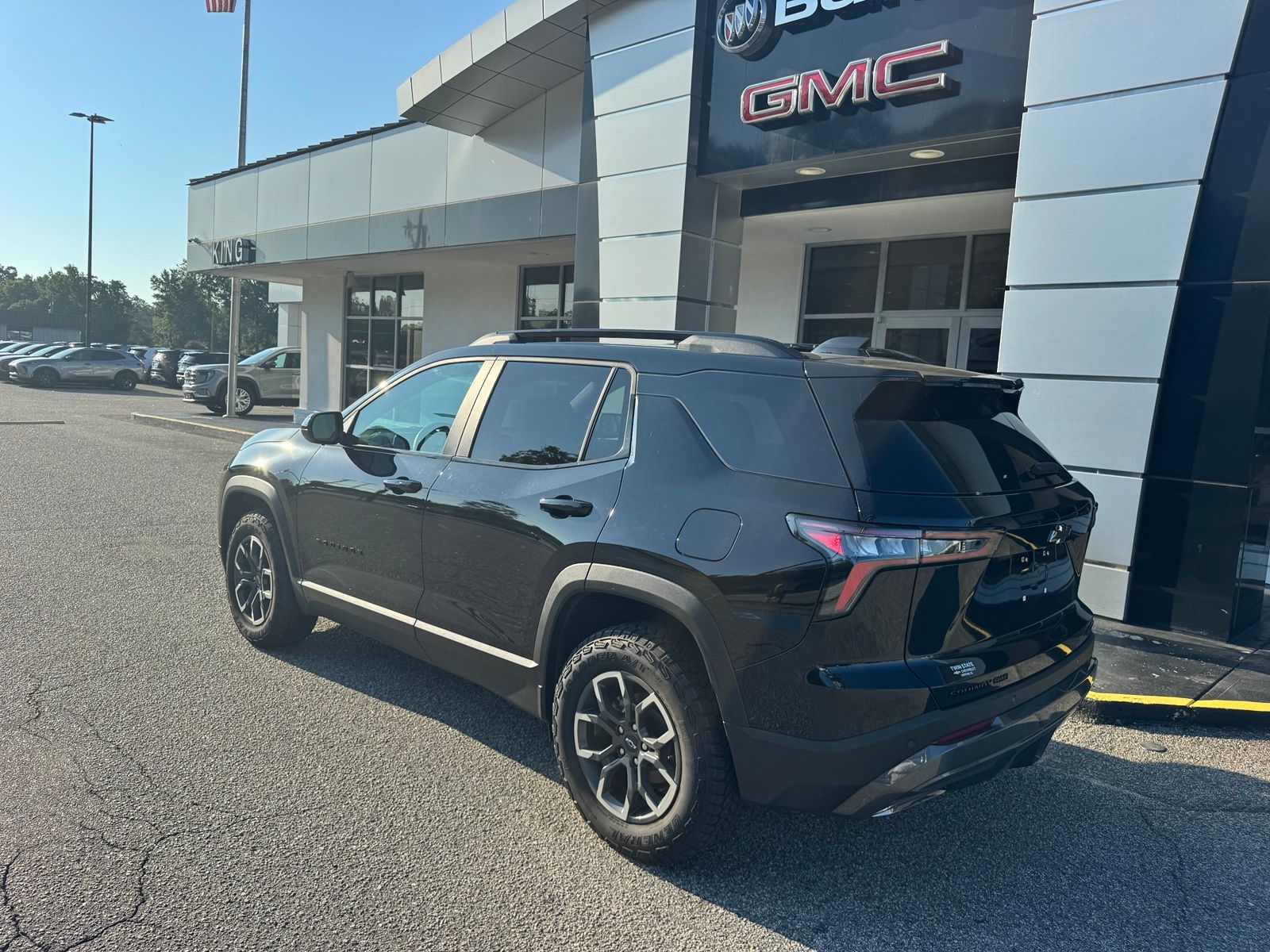 View vehicle photo 5