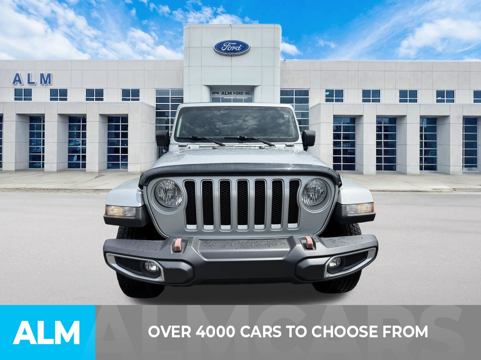 Used 2023 Silver Jeep Sahara image 2