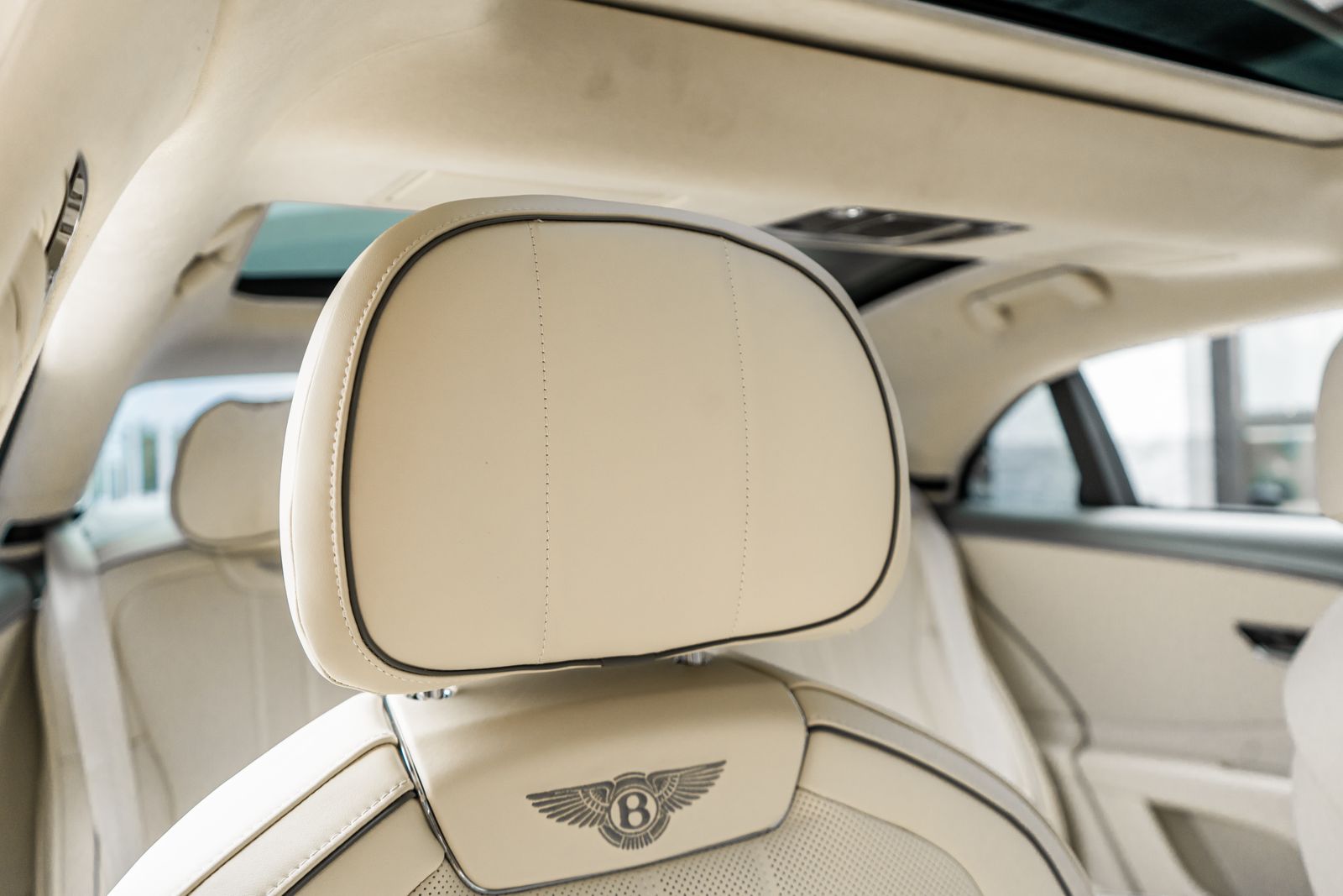 2026 Bentley Flying Spur - Photo 43
