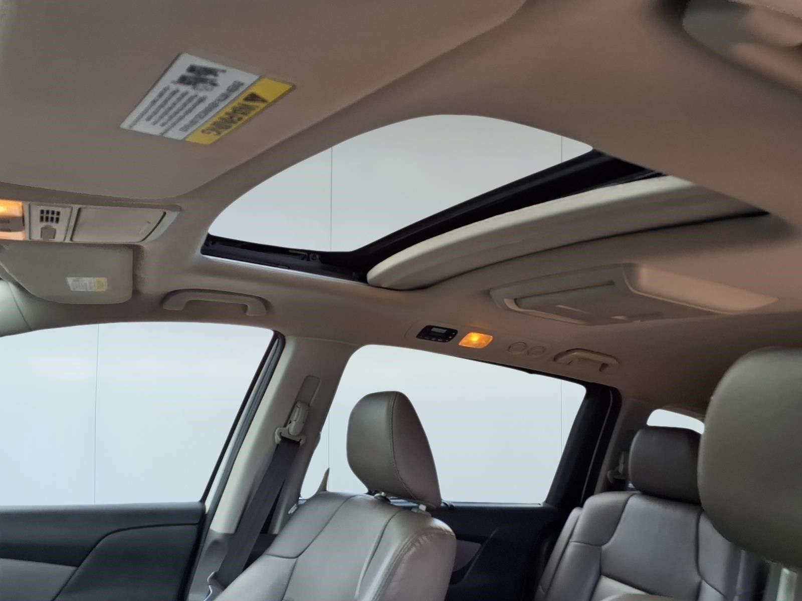 2015 Honda Odyssey EX-L - 11