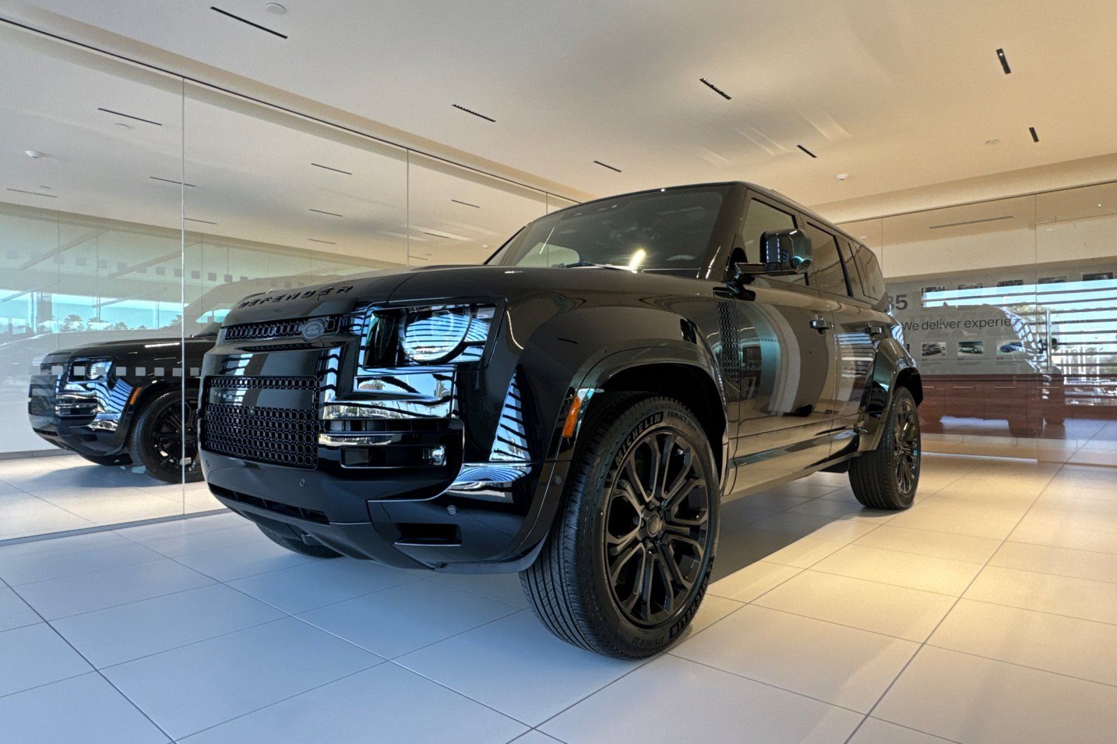 2026 Land Rover Defender 110 P635 OCTA AWD