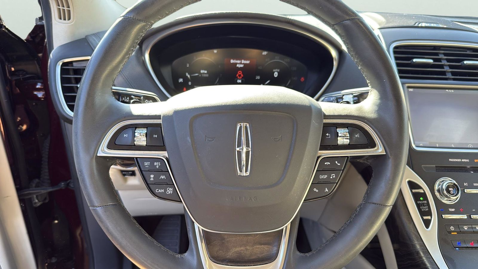 Used Car 2020 Lincoln Nautilus  Reserve For Sale Under $30,000 In Austin, Texas