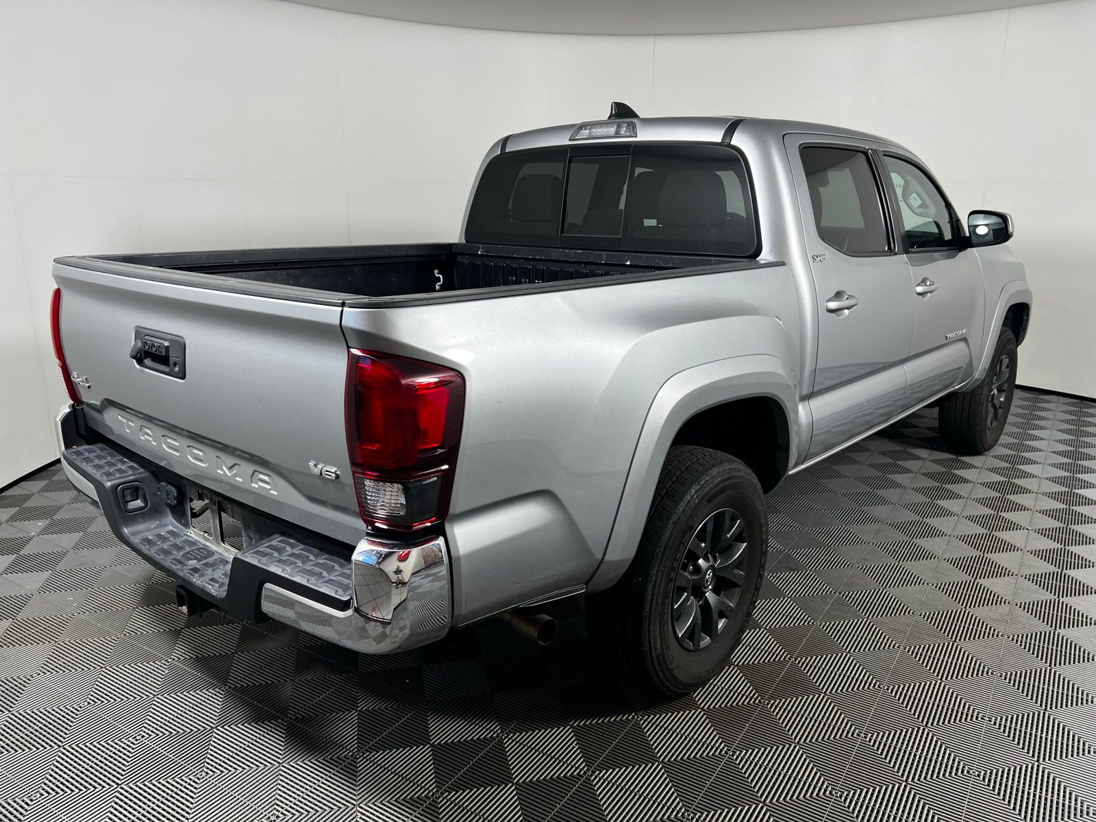 Thumbnail: 2023 Toyota Tacoma - 5