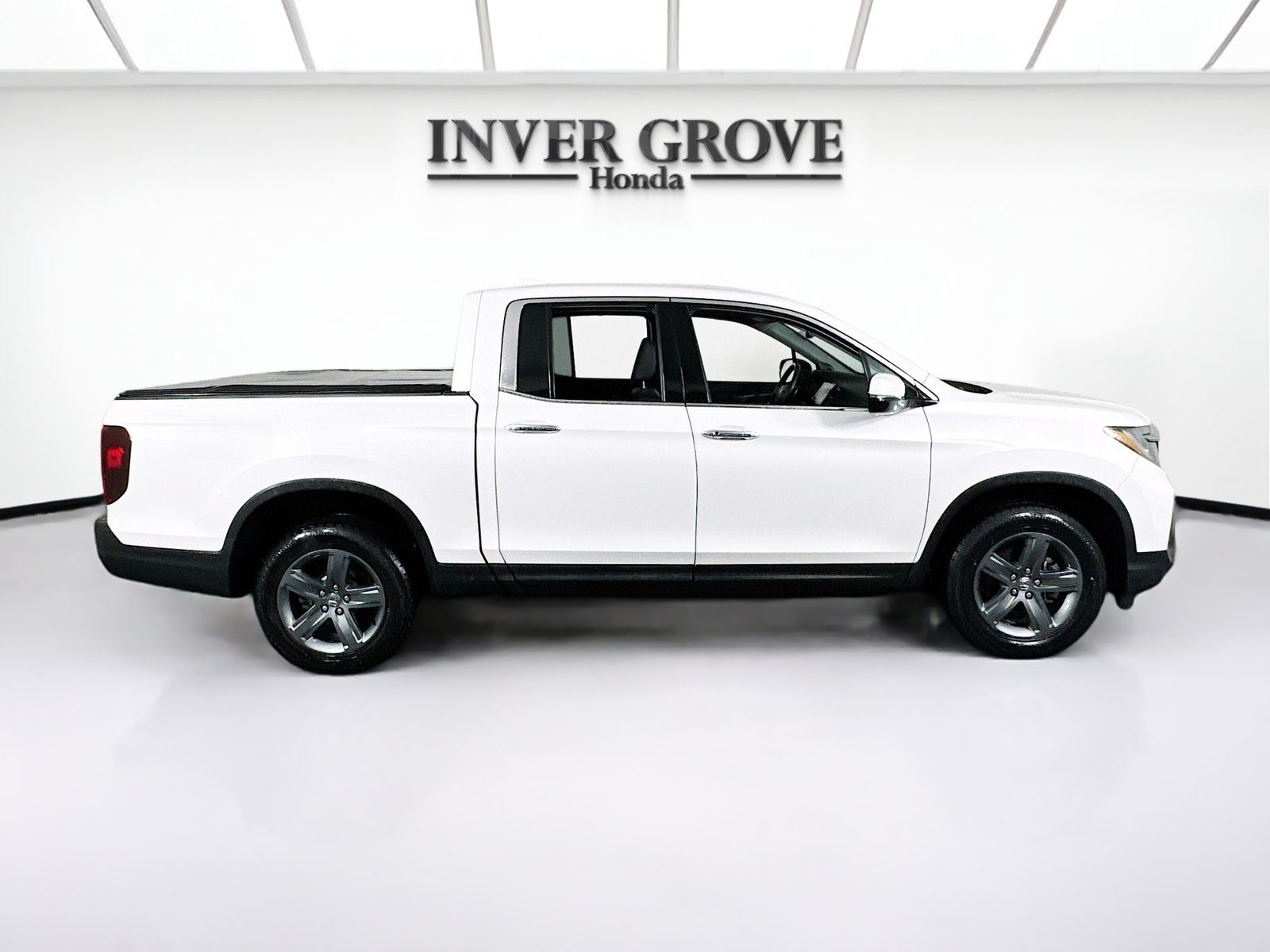 View vehicle photo 4