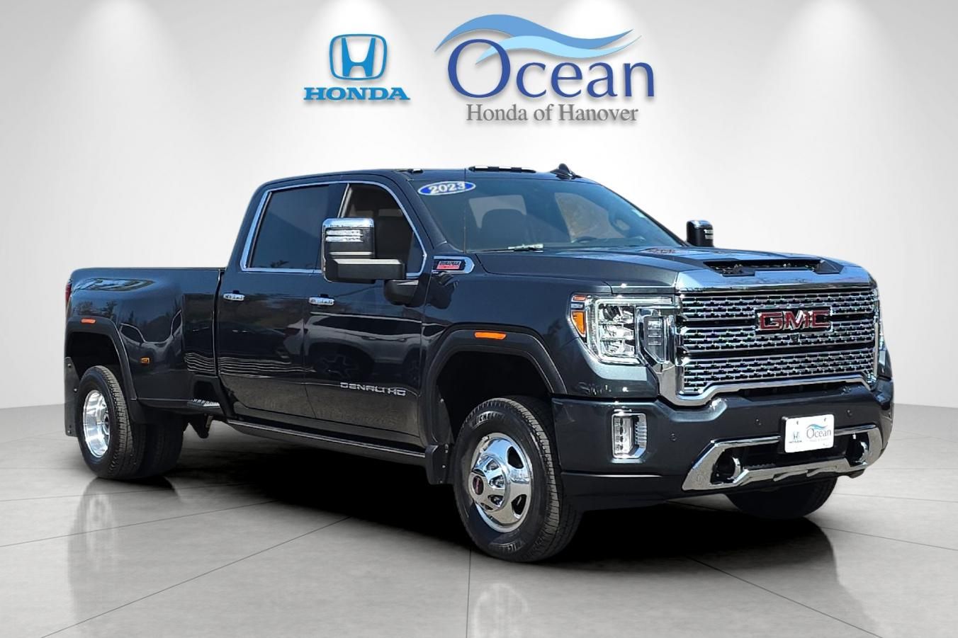 2023 GMC Sierra 3500HD Denali Crew Cab 4WD